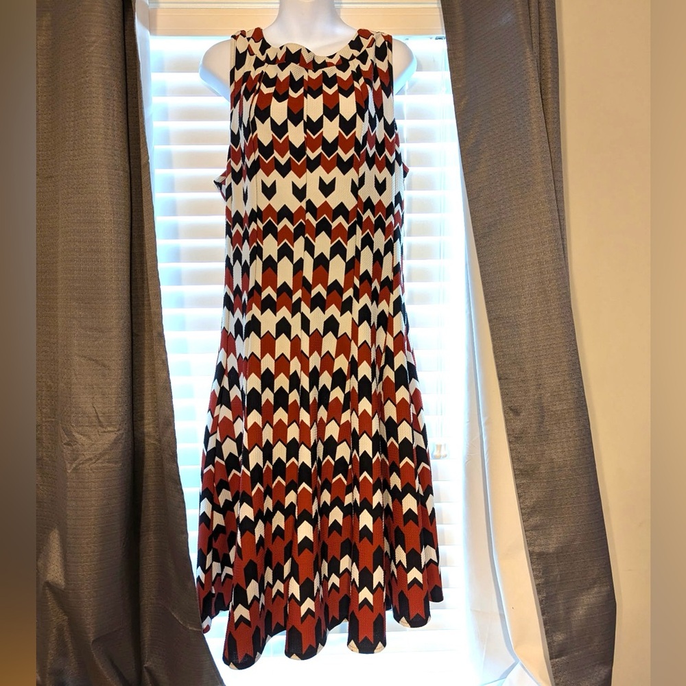 Geometric Pattern Sleeveless Dress